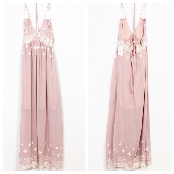 Sadie & Sage Dresses & Skirts - NWT Bloomingdales Sadie & Sage Embroidered Maxi